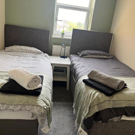 Short Term Lets From £15 Per Person Per Night Apartment Бристол Екстериор снимка