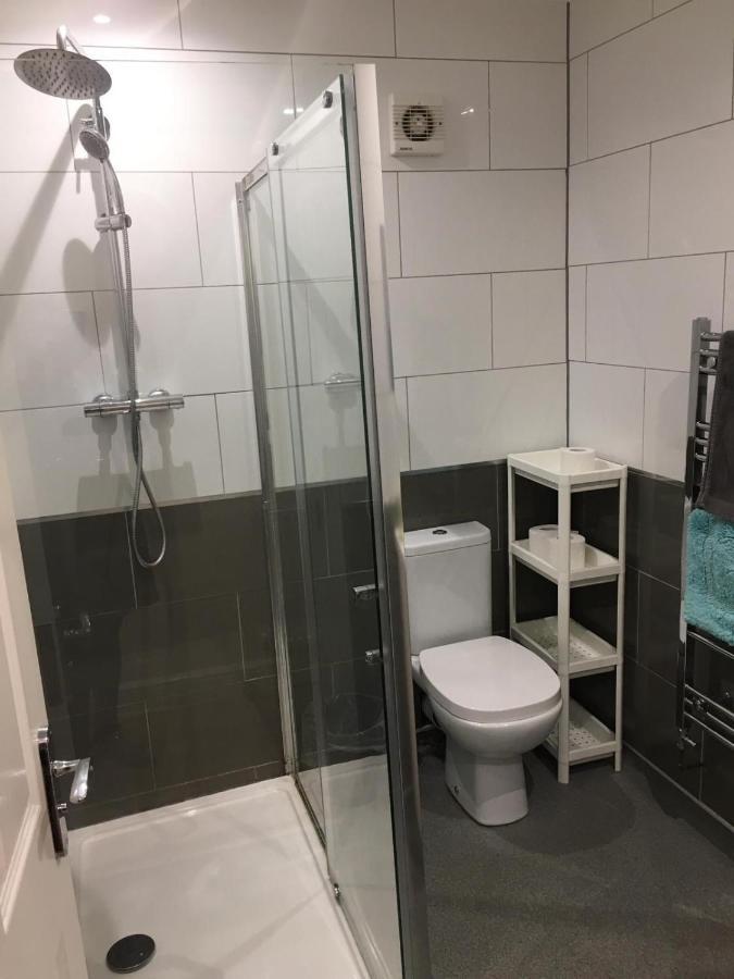 Short Term Lets From £15 Per Person Per Night Apartment Бристол Екстериор снимка