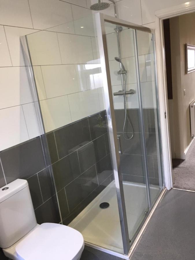 Short Term Lets From £15 Per Person Per Night Apartment Бристол Екстериор снимка