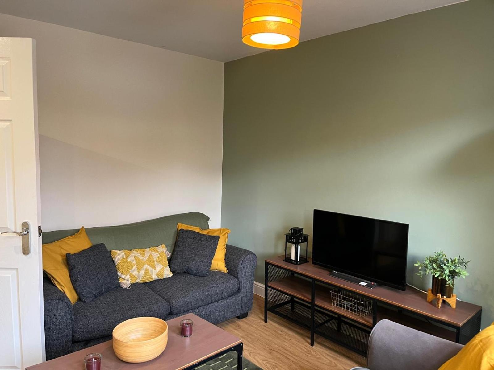 Short Term Lets From £15 Per Person Per Night Apartment Бристол Екстериор снимка