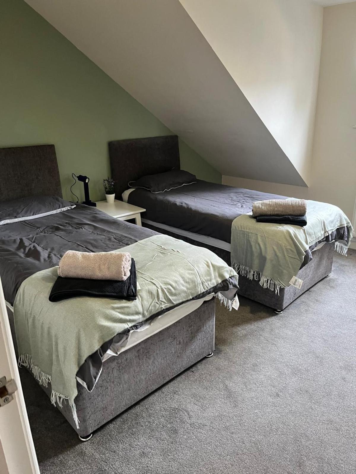Short Term Lets From £15 Per Person Per Night Apartment Бристол Екстериор снимка
