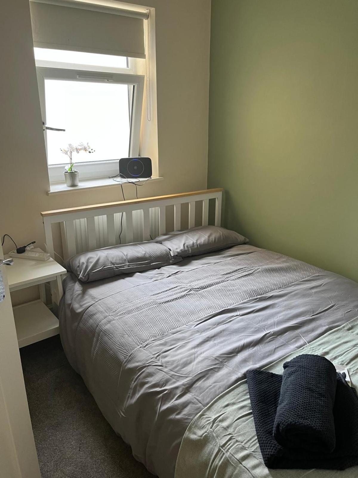 Short Term Lets From £15 Per Person Per Night Apartment Бристол Екстериор снимка
